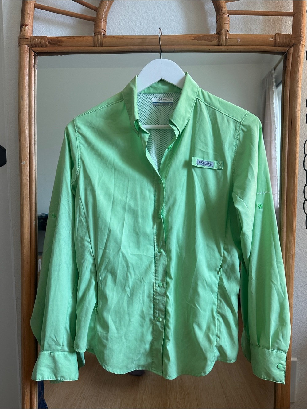 Columbia Women's Light Green Button-Down Shirt